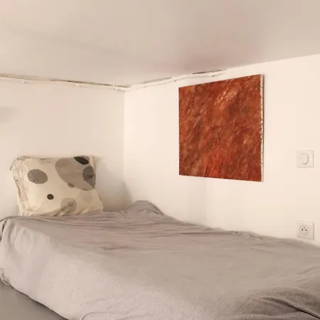 15m - 3p - Gare De L'est Apartment *